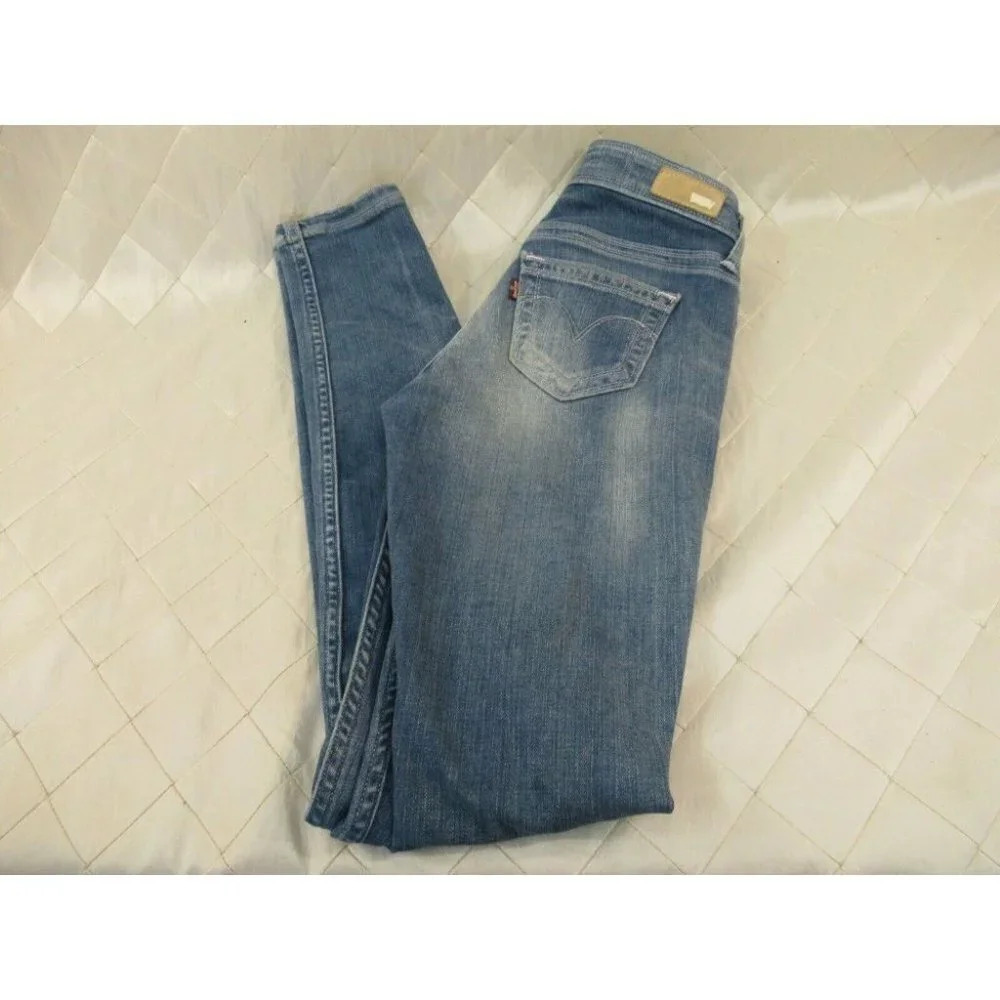 Levis Womens 24 Waist Modern Rise Skinny